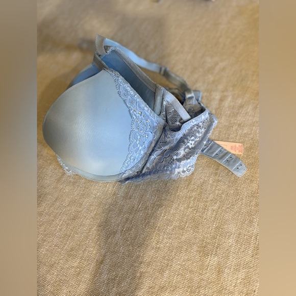 Victoria's Secret Blue Lace Trim Bra - Picture 2 of 4